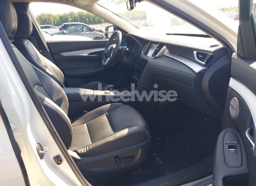 Photo 5 of 2019 Infiniti Qx50 ESSENTIAL (VIN 3PCAJ5M32KF119272)