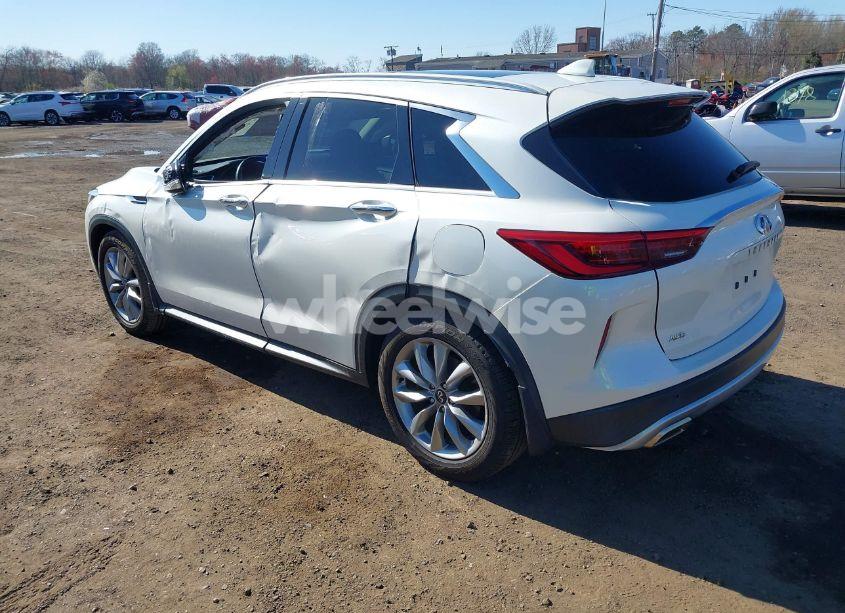 Photo 3 of 2020 Infiniti Qx50 LUXE AWD (VIN 3PCAJ5M33LF105608)