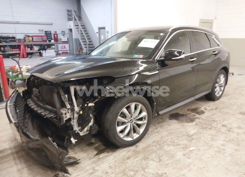 Photo 2 of 2019 Infiniti Qx50 ESSENTIAL (VIN 3PCAJ5M35KF146871)