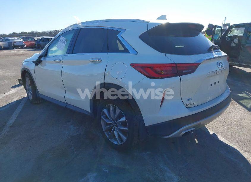 Photo 3 of 2020 Infiniti Qx50 ESSENTIAL AWD (VIN 3PCAJ5M37LF111864)