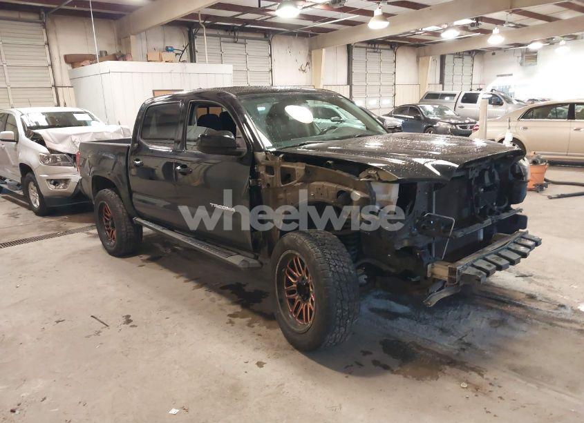 2016 Toyota Tacoma SR5 V6 (VIN 3TMAZ5CN0GM013952) main photo