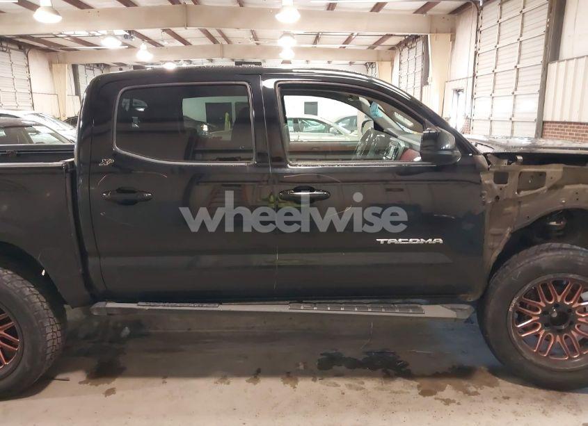 Photo 14 of 2016 Toyota Tacoma SR5 V6 (VIN 3TMAZ5CN0GM013952)