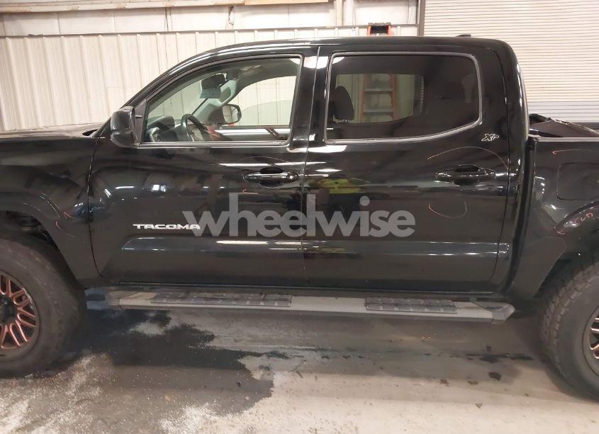 Photo 15 of 2016 Toyota Tacoma SR5 V6 (VIN 3TMAZ5CN0GM013952)