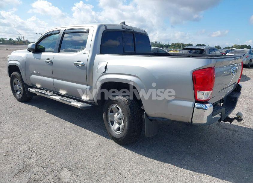 Photo 3 of 2016 Toyota Tacoma SR5 V6 (VIN 3TMAZ5CN0GM019914)