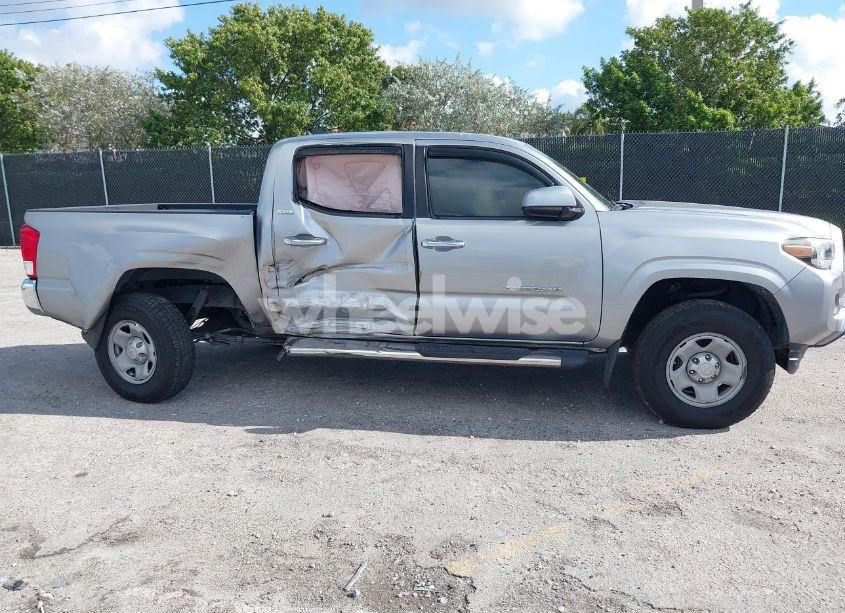 Photo 6 of 2016 Toyota Tacoma SR5 V6 (VIN 3TMAZ5CN0GM019914)