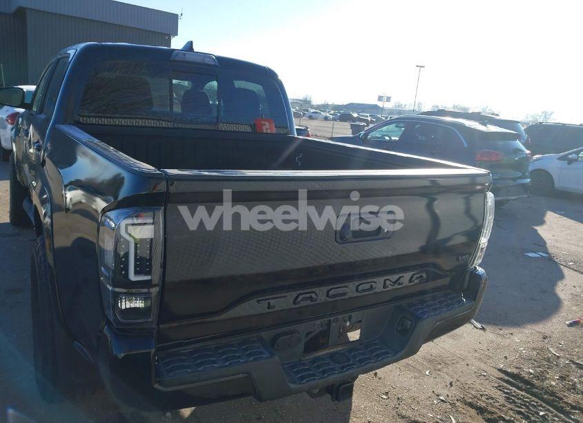 Photo 16 of 2017 Toyota Tacoma TRD SPORT (VIN 3TMAZ5CN0HM039064)