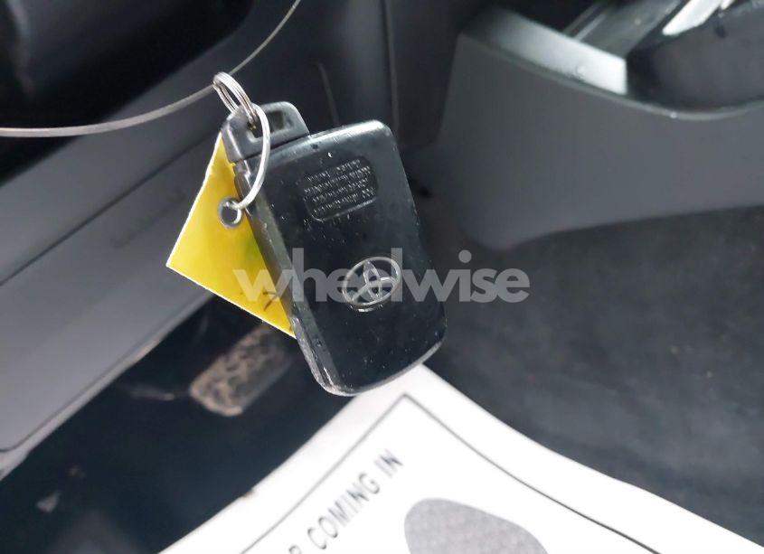 Photo 11 of 2018 Toyota Tacoma (VIN 3TMAZ5CN0JM058249)