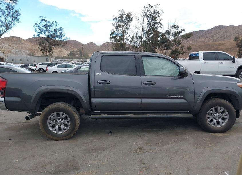 Photo 12 of 2018 Toyota Tacoma SR5 V6 (VIN 3TMAZ5CN0JM074662)