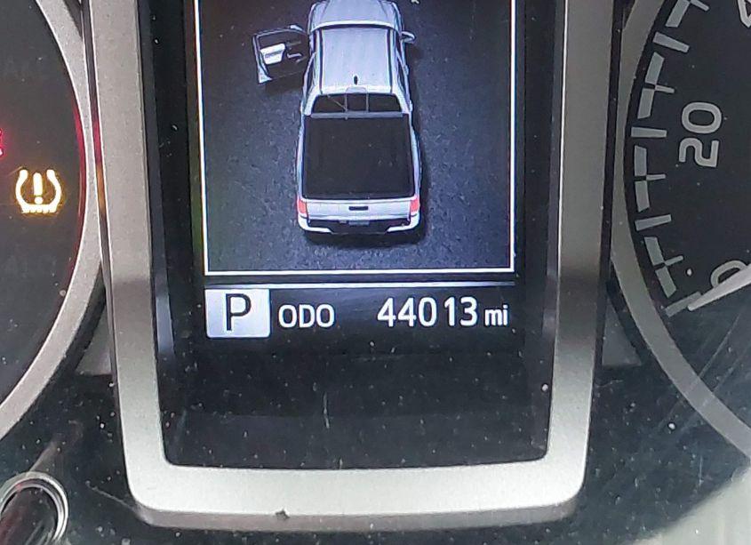 Photo 14 of 2018 Toyota Tacoma SR5 V6 (VIN 3TMAZ5CN0JM074662)