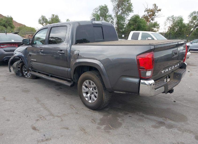 Photo 2 of 2018 Toyota Tacoma SR5 V6 (VIN 3TMAZ5CN0JM074662)