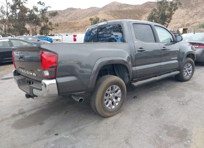Photo 3 of 2018 Toyota Tacoma SR5 V6 (VIN 3TMAZ5CN0JM074662)