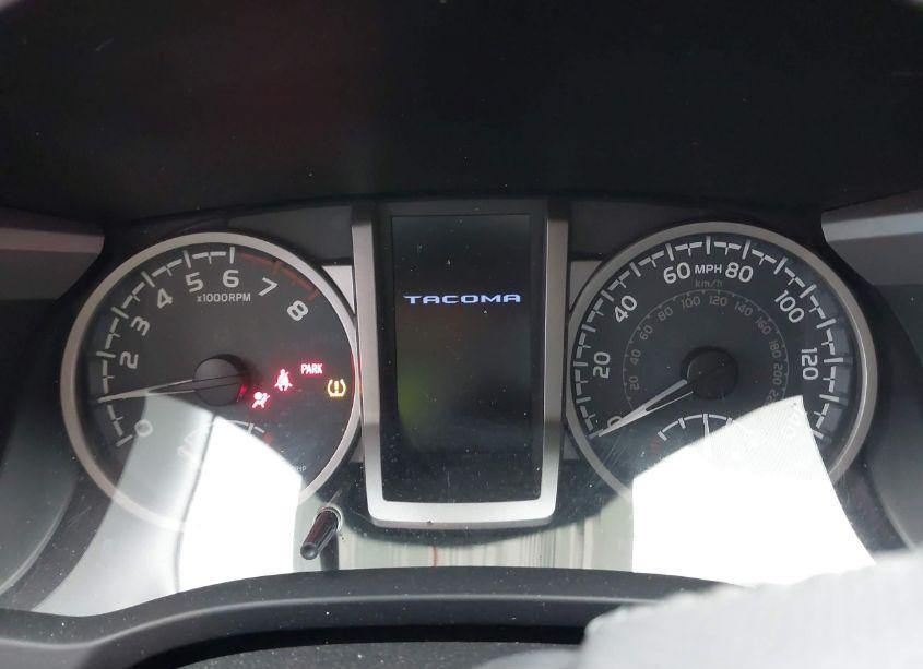 Photo 6 of 2018 Toyota Tacoma SR5 V6 (VIN 3TMAZ5CN0JM074662)