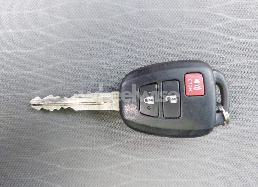 Photo 11 of 2019 Toyota Tacoma SR5 V6 (VIN 3TMAZ5CN0KM089857)