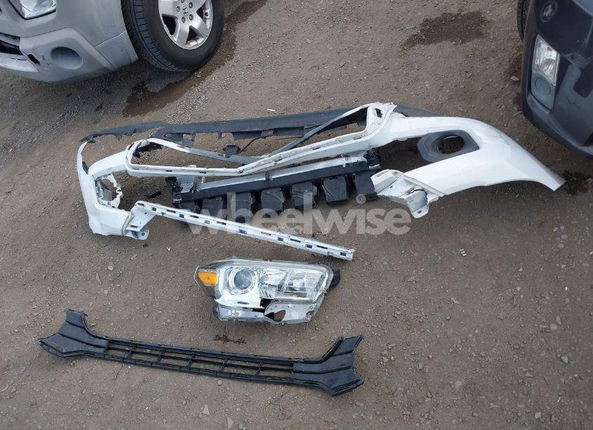 Photo 12 of 2019 Toyota Tacoma SR5 V6 (VIN 3TMAZ5CN0KM089857)