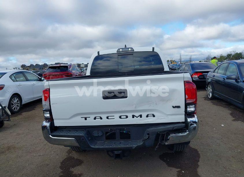 Photo 17 of 2019 Toyota Tacoma SR5 V6 (VIN 3TMAZ5CN0KM089857)