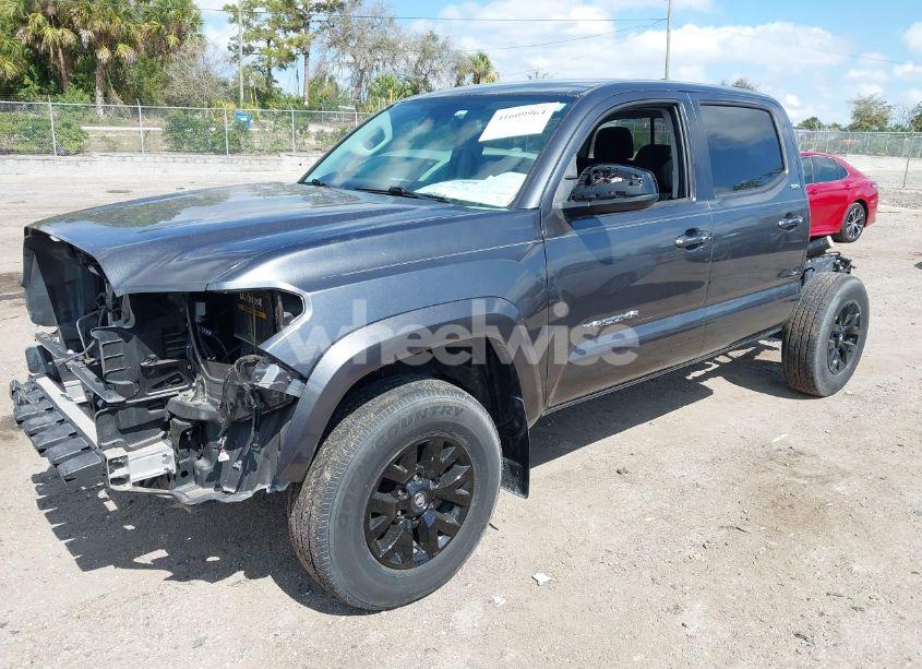 Photo 2 of 2020 Toyota Tacoma SR5 V6 (VIN 3TMAZ5CN0LM118999)