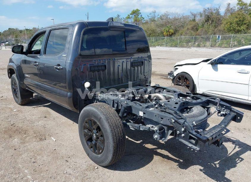 Photo 3 of 2020 Toyota Tacoma SR5 V6 (VIN 3TMAZ5CN0LM118999)