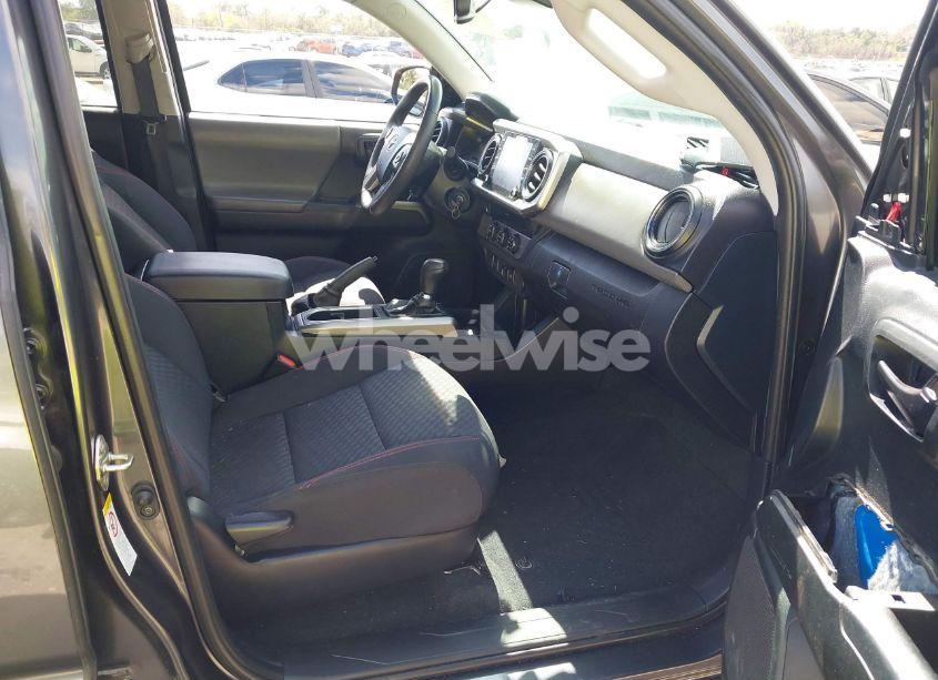 Photo 5 of 2020 Toyota Tacoma SR5 V6 (VIN 3TMAZ5CN0LM118999)