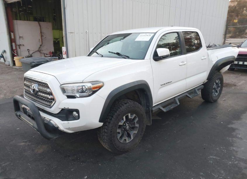 Photo 2 of 2016 Toyota Tacoma TRD OFF ROAD (VIN 3TMAZ5CN1GM026080)