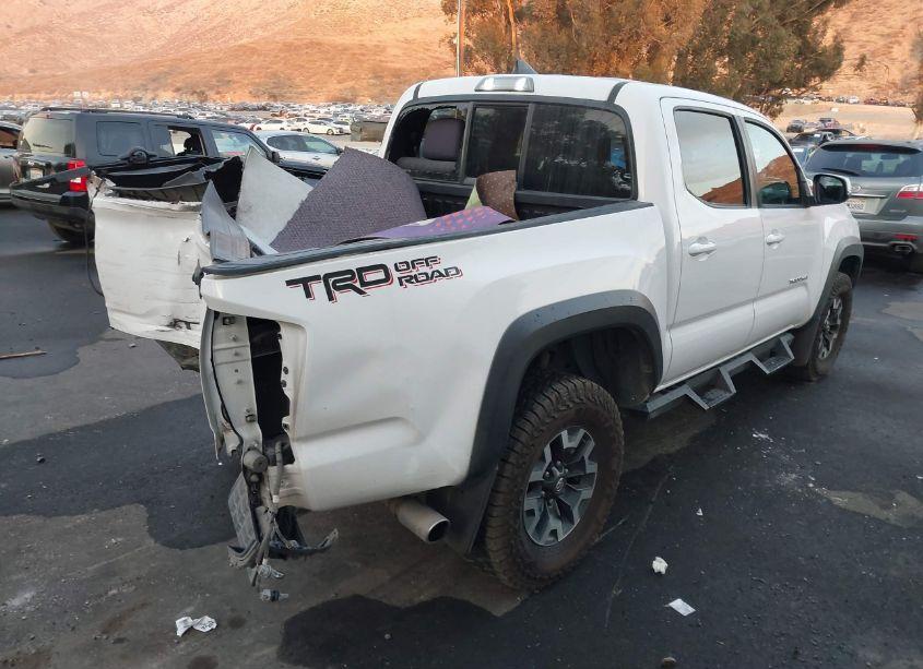 Photo 4 of 2016 Toyota Tacoma TRD OFF ROAD (VIN 3TMAZ5CN1GM026080)