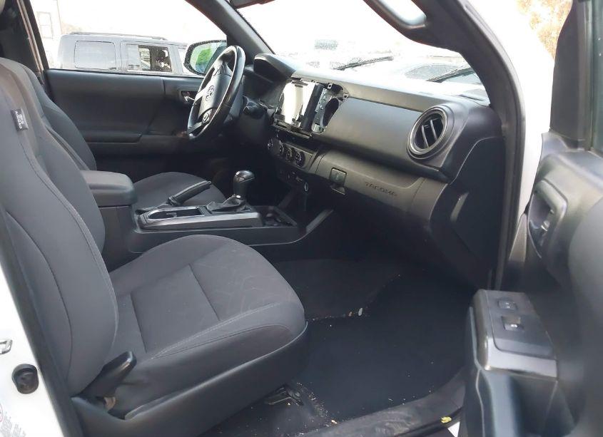 Photo 5 of 2016 Toyota Tacoma TRD OFF ROAD (VIN 3TMAZ5CN1GM026080)