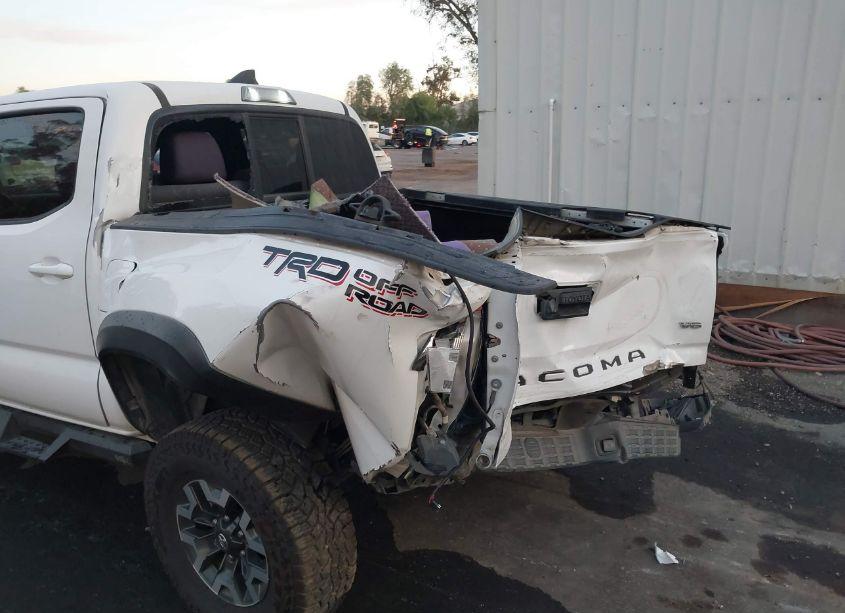 Photo 6 of 2016 Toyota Tacoma TRD OFF ROAD (VIN 3TMAZ5CN1GM026080)