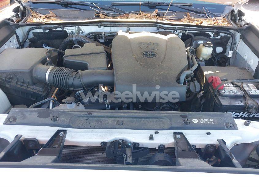 Photo 10 of 2017 Toyota Tacoma SR5 V6 (VIN 3TMAZ5CN1HM042569)