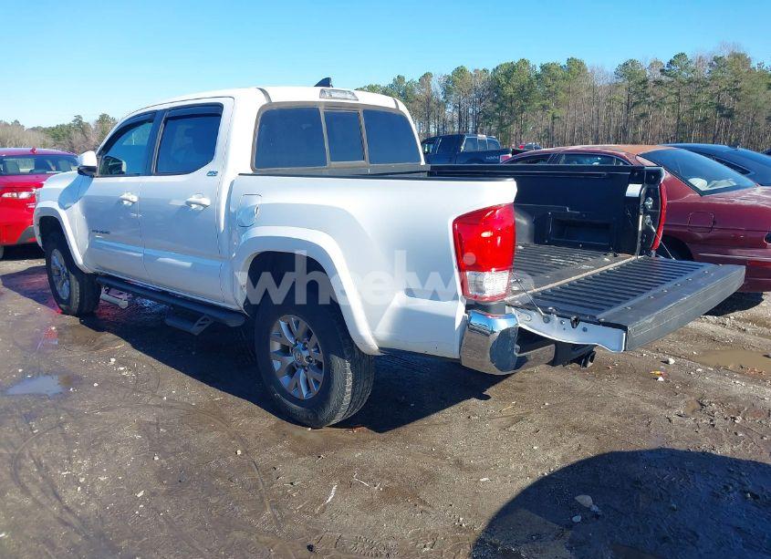 Photo 3 of 2017 Toyota Tacoma SR5 V6 (VIN 3TMAZ5CN1HM042569)