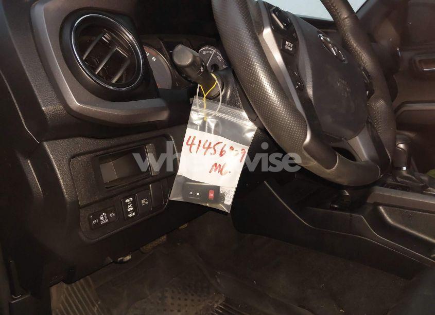 Photo 18 of 2018 Toyota Tacoma TRD SPORT (VIN 3TMAZ5CN1JM054436)