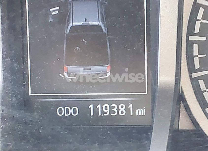 Photo 15 of 2018 Toyota Tacoma SR5 V6 (VIN 3TMAZ5CN1JM061127)