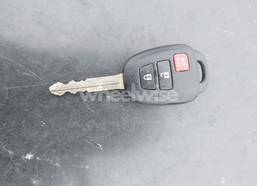 Photo 11 of 2020 Toyota Tacoma SR5 V6 (VIN 3TMAZ5CN1LM136315)