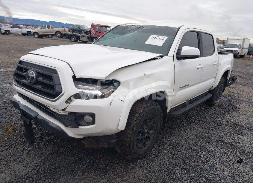 Photo 2 of 2020 Toyota Tacoma SR5 V6 (VIN 3TMAZ5CN1LM136315)