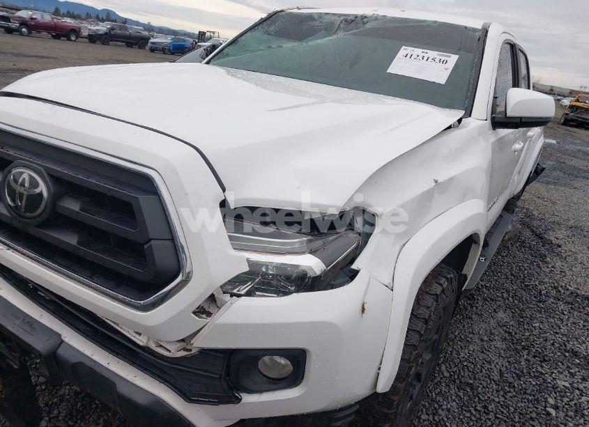Photo 6 of 2020 Toyota Tacoma SR5 V6 (VIN 3TMAZ5CN1LM136315)
