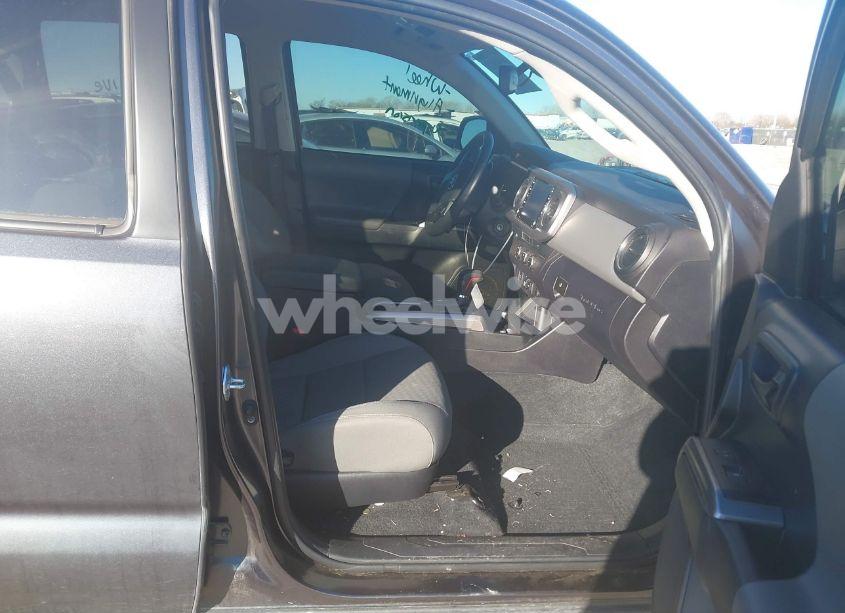 Photo 5 of 2022 Toyota Tacoma SR5 V6 (VIN 3TMAZ5CN1NM177093)