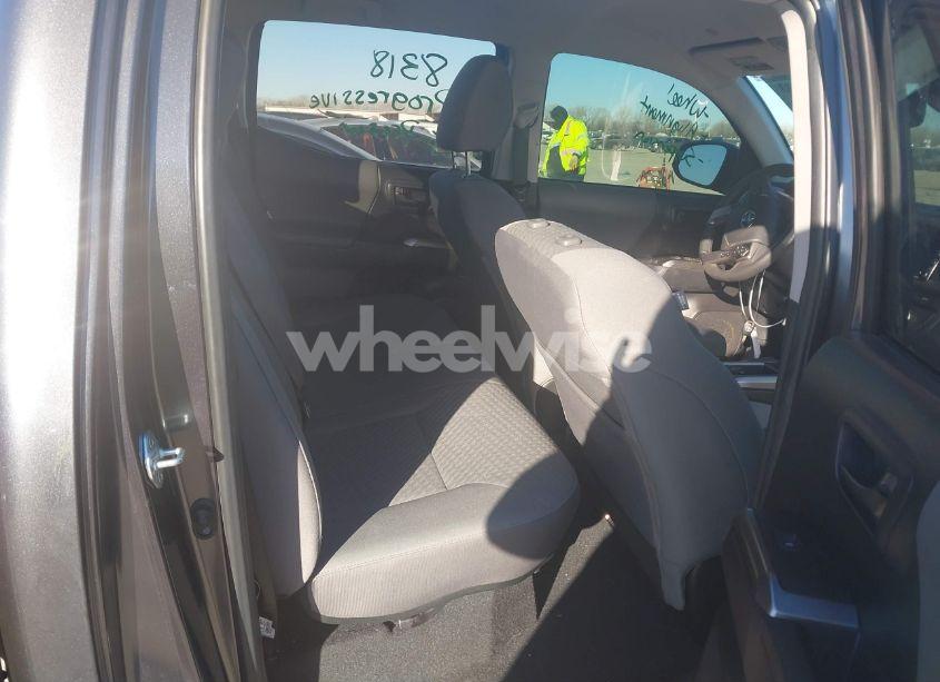 Photo 8 of 2022 Toyota Tacoma SR5 V6 (VIN 3TMAZ5CN1NM177093)