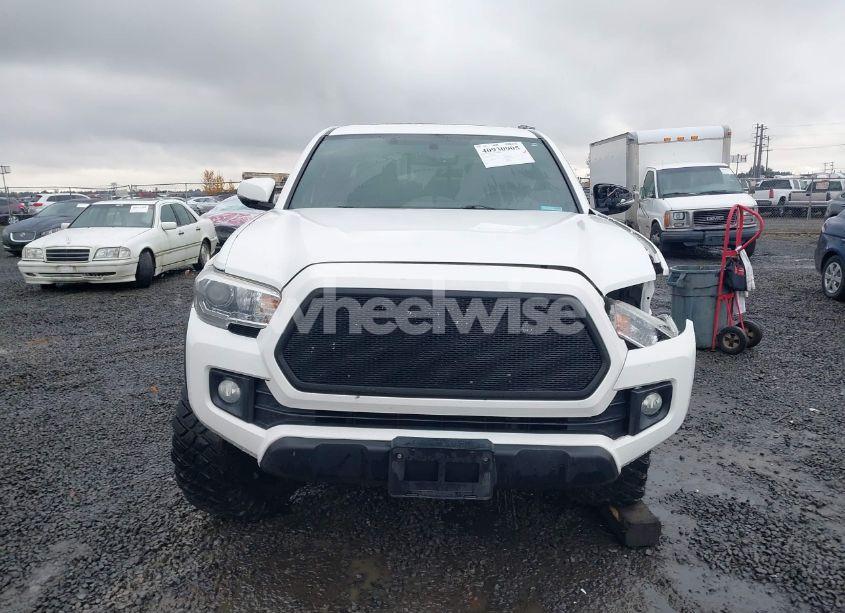 Photo 12 of 2016 Toyota Tacoma TRD OFF ROAD (VIN 3TMAZ5CN2GM010468)