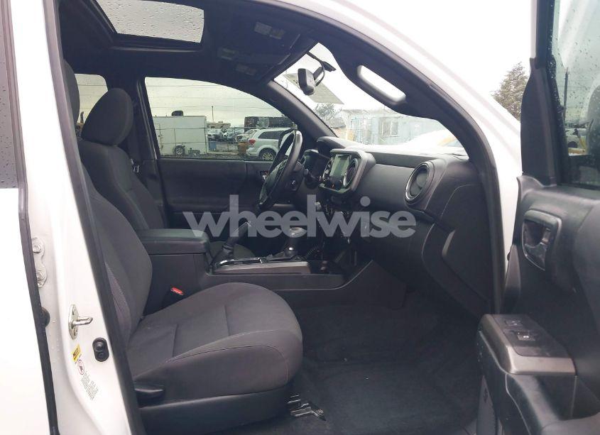 Photo 5 of 2016 Toyota Tacoma TRD OFF ROAD (VIN 3TMAZ5CN2GM010468)