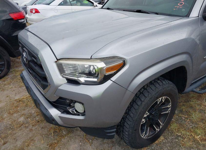 Photo 18 of 2016 Toyota Tacoma SR5 V6 (VIN 3TMAZ5CN2GM015282)
