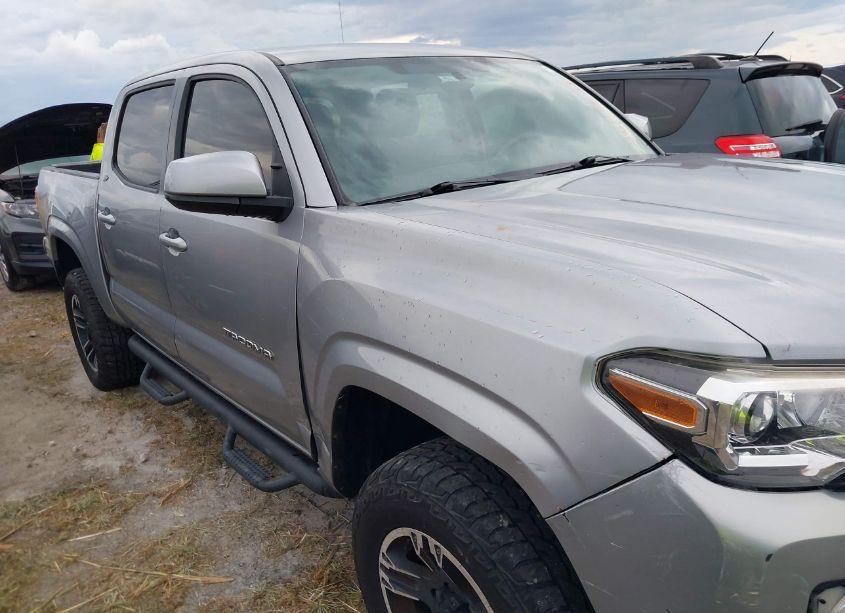 Photo 20 of 2016 Toyota Tacoma SR5 V6 (VIN 3TMAZ5CN2GM015282)