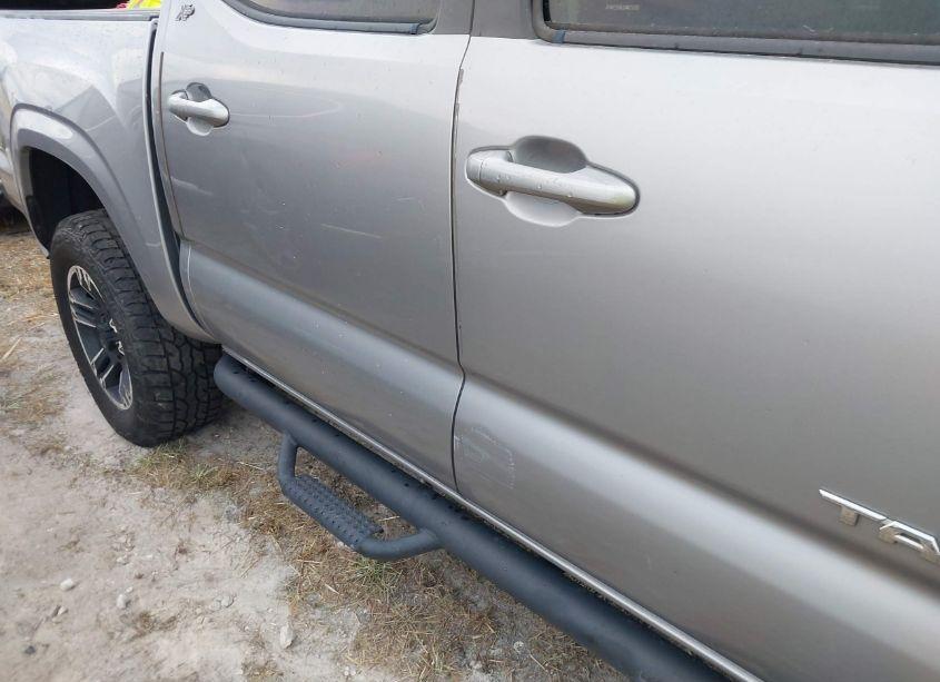 Photo 21 of 2016 Toyota Tacoma SR5 V6 (VIN 3TMAZ5CN2GM015282)
