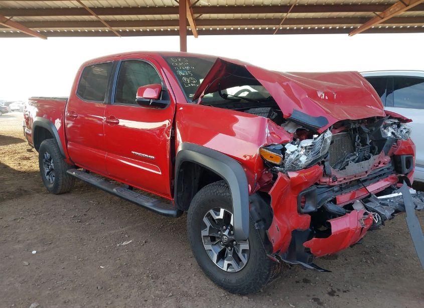 2017 Toyota Tacoma TRD OFF ROAD (VIN 3TMAZ5CN2HM036795) main photo