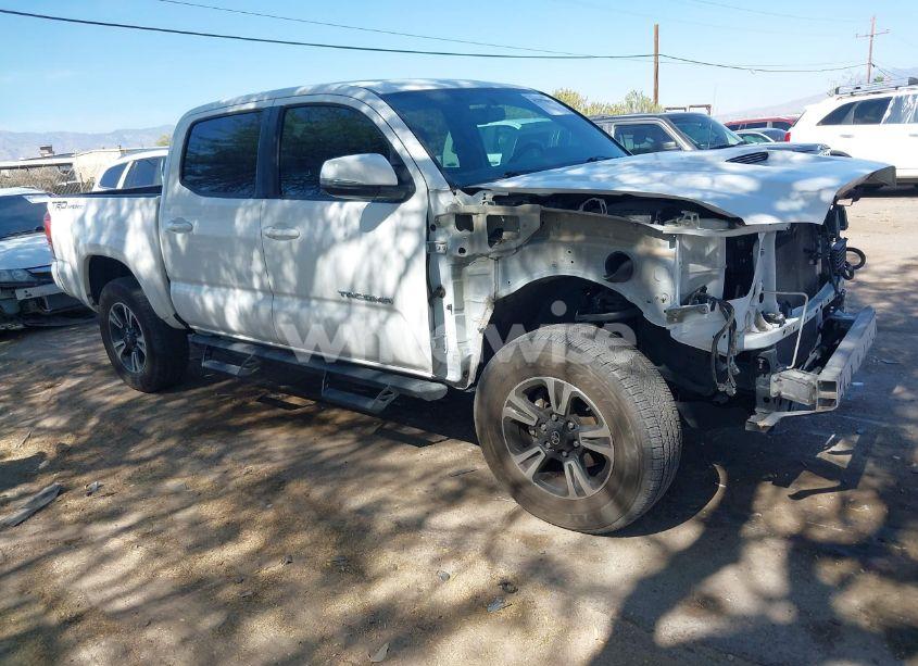 2017 Toyota Tacoma TRD SPORT (VIN 3TMAZ5CN2HM039194) main photo