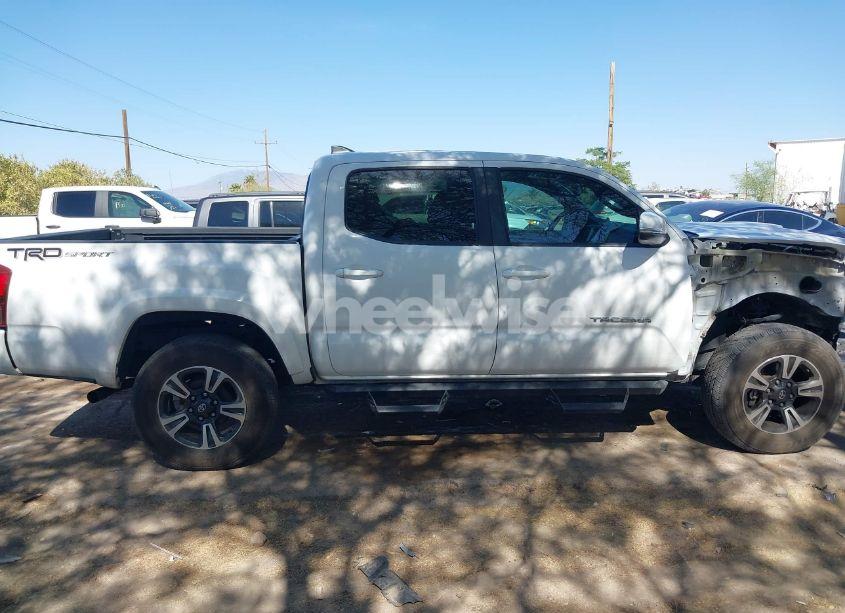 Photo 14 of 2017 Toyota Tacoma TRD SPORT (VIN 3TMAZ5CN2HM039194)