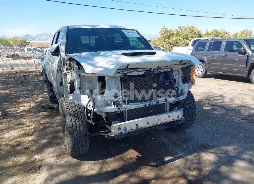 Photo 6 of 2017 Toyota Tacoma TRD SPORT (VIN 3TMAZ5CN2HM039194)