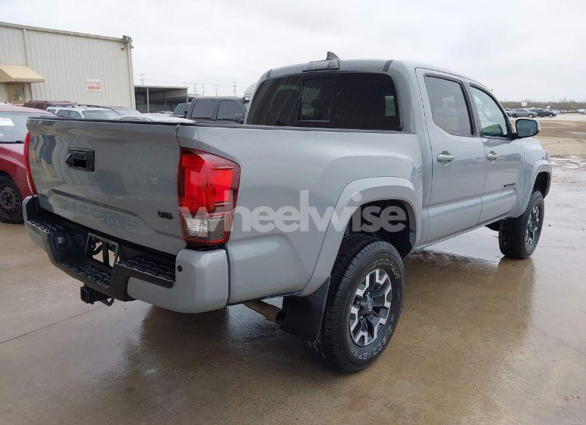 Photo 4 of 2019 Toyota Tacoma (VIN 3TMAZ5CN2KM098933)