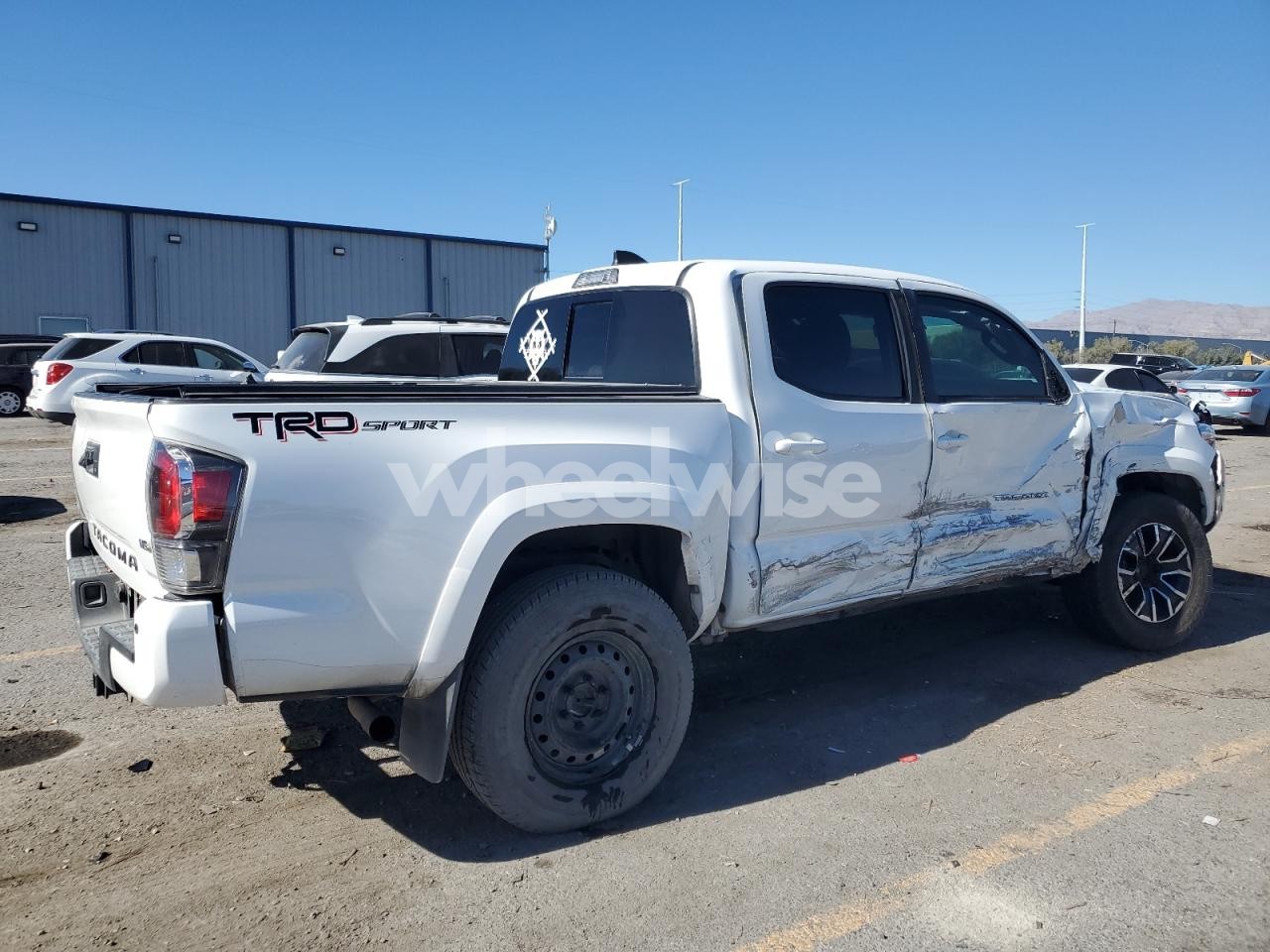 Photo 3 of 2020 TOYOTA TACOMA DOUBLE CAB (VIN 3TMAZ5CN2LM115795)