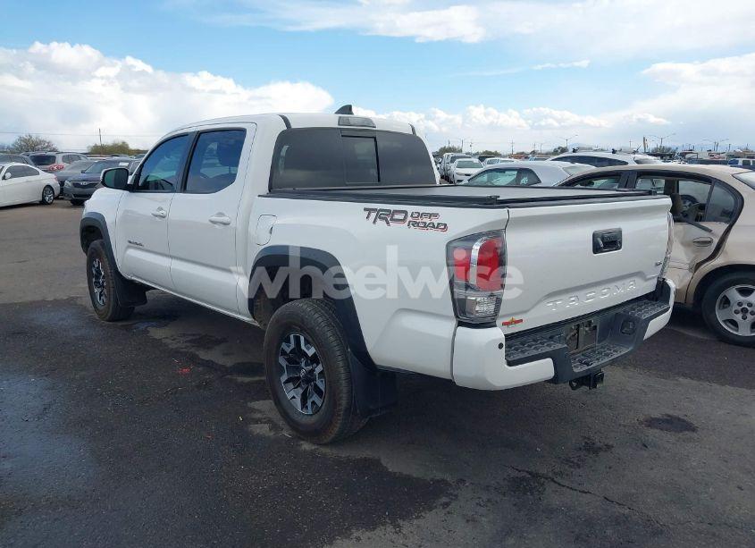 Photo 3 of 2020 Toyota Tacoma TRD OFF-ROAD (VIN 3TMAZ5CN2LM133990)
