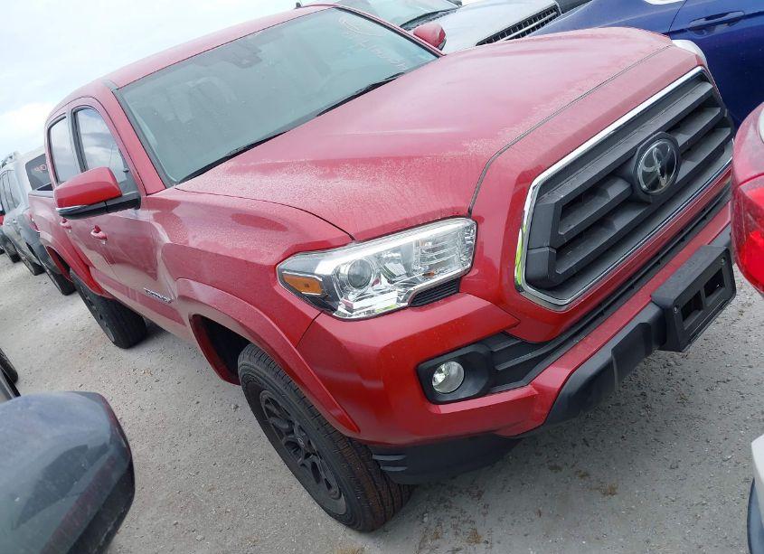 2022 Toyota Tacoma SR5 V6 (VIN 3TMAZ5CN2NM161081) main photo