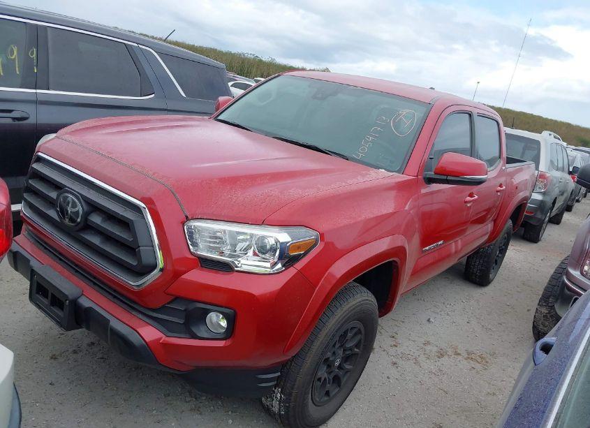 Photo 2 of 2022 Toyota Tacoma SR5 V6 (VIN 3TMAZ5CN2NM161081)