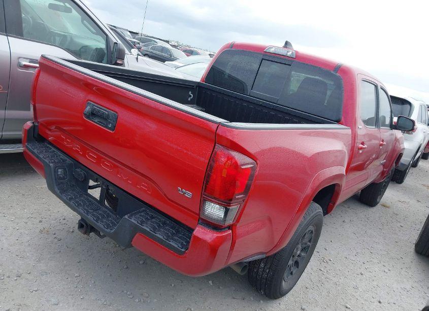 Photo 4 of 2022 Toyota Tacoma SR5 V6 (VIN 3TMAZ5CN2NM161081)